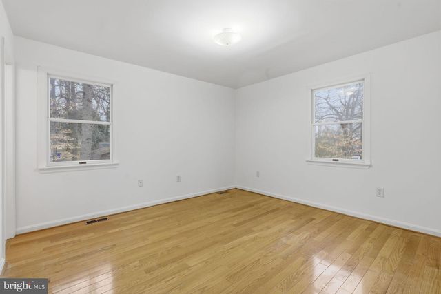 4904 HOLLYWOOD RD, College Park, MD 20740