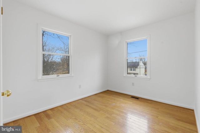 4904 HOLLYWOOD RD, College Park, MD 20740