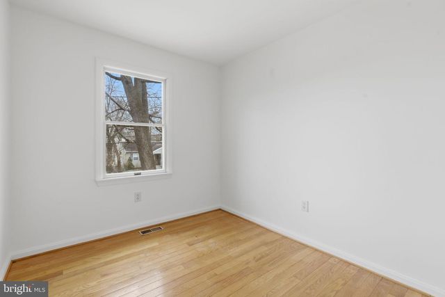 4904 HOLLYWOOD RD, College Park, MD 20740