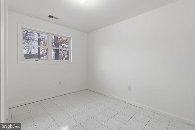 4904 HOLLYWOOD RD, College Park, MD 20740