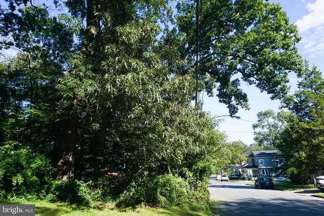 4904 HOLLYWOOD RD, College Park, MD 20740