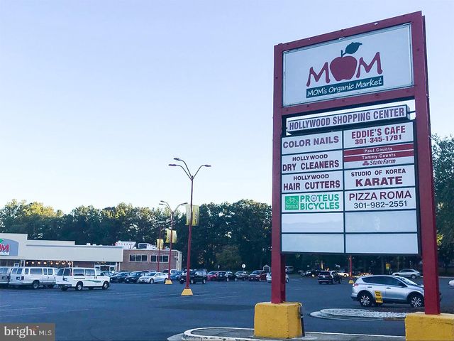 4904 HOLLYWOOD RD, College Park, MD 20740