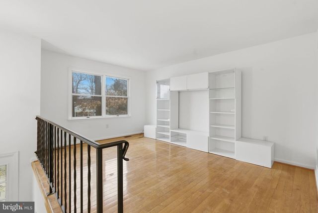 4904 HOLLYWOOD RD, College Park, MD 20740