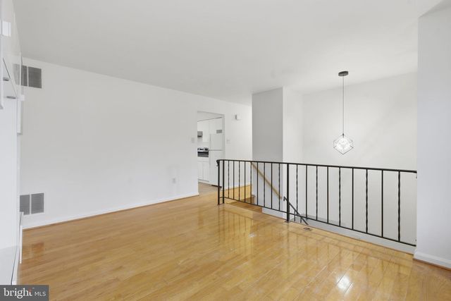 4904 HOLLYWOOD RD, College Park, MD 20740