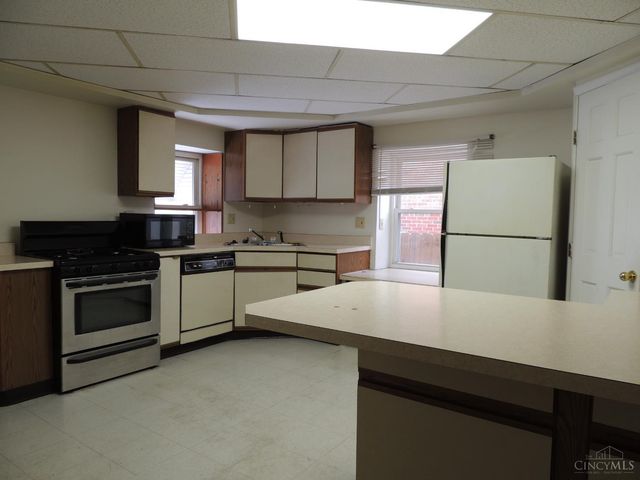 17 Maple Street, Reading, OH 45215