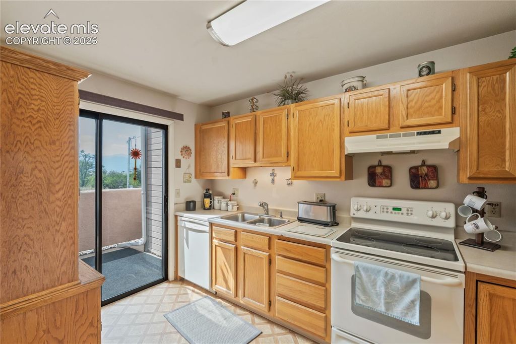 6608 Bobtail Drive, Colorado Springs, CO 80911 — photo 3
