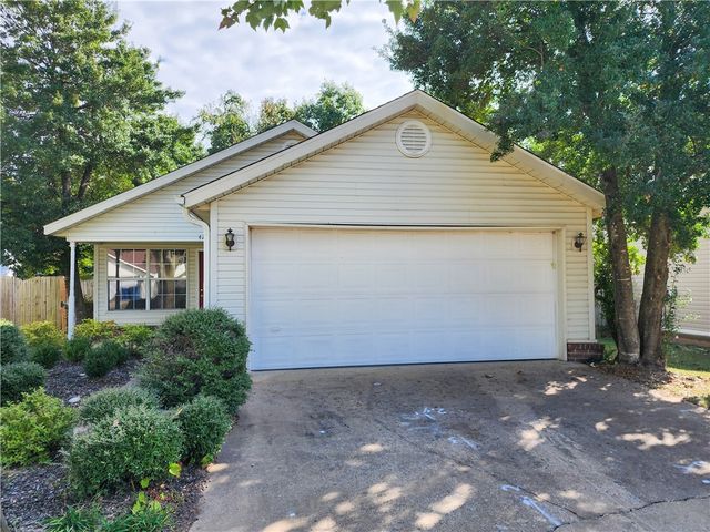 42 Cheryl Circle, Bentonville, AR 72712