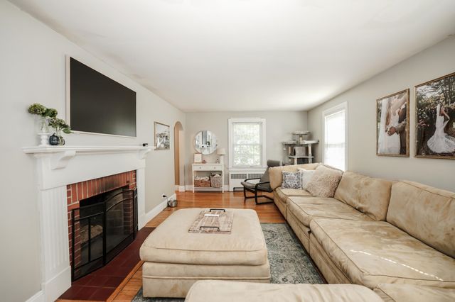 1138 Hall Street, Manchester, NH 03104