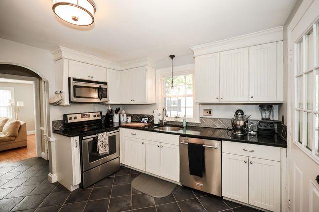 1138 Hall Street, Manchester, NH 03104