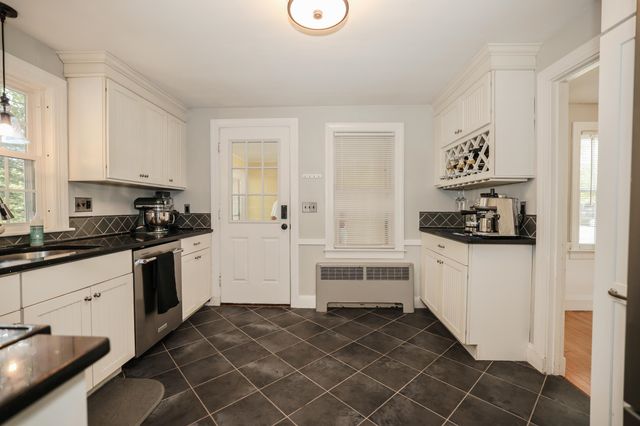 1138 Hall Street, Manchester, NH 03104