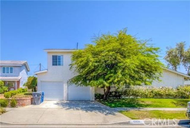 12631 Gradwell, Lakewood, CA 90715