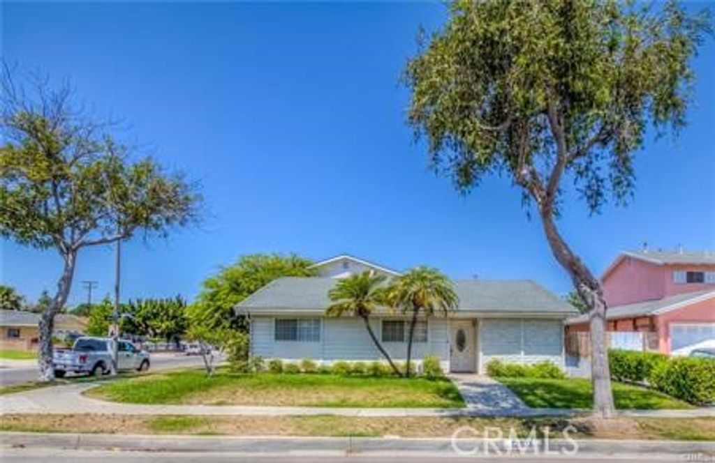 12631 Gradwell, Lakewood, CA 90715