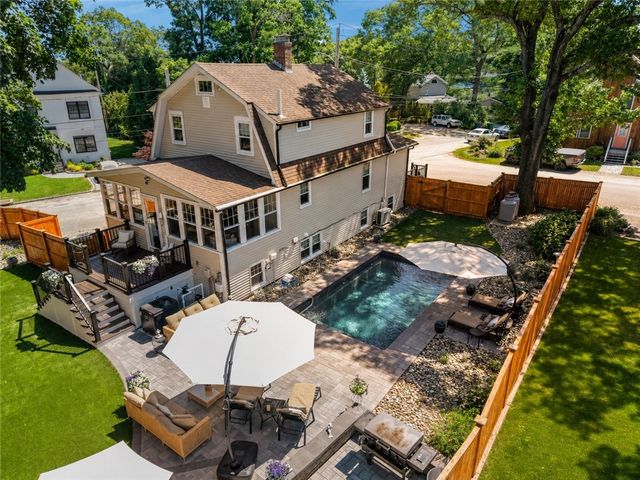 1 Staples Avenue, Warwick, RI 02886