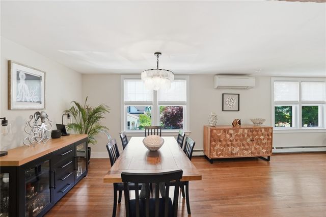 1 Staples Avenue, Warwick, RI 02886