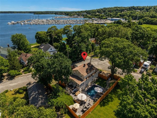1 Staples Avenue, Warwick, RI 02886