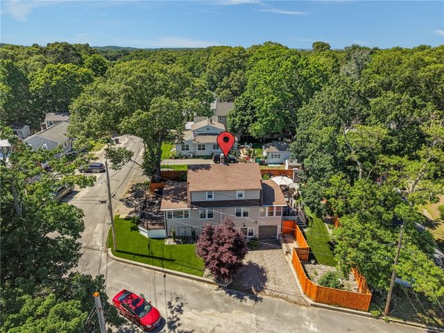 1 Staples Avenue, Warwick, RI 02886