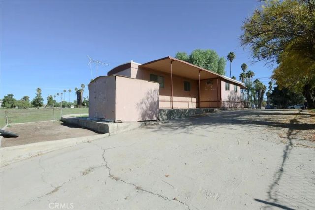 22735 Lukens, Perris, CA 92570