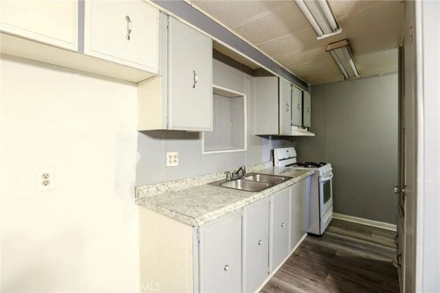 22735 Lukens, Perris, CA 92570