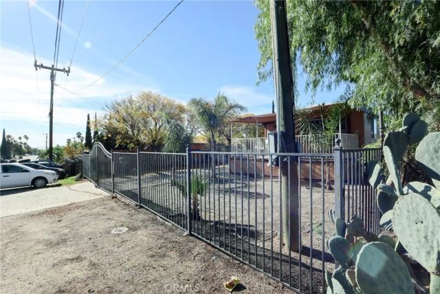 22735 Lukens, Perris, CA 92570