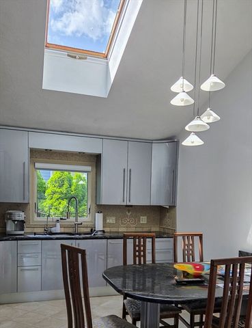 18 Roosevelt Rd, Medford, MA 02155