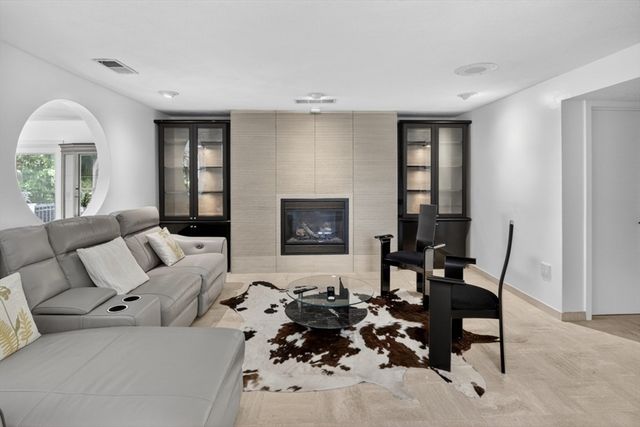 18 Roosevelt Rd, Medford, MA 02155
