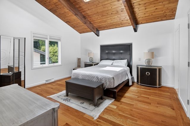 18 Roosevelt Rd, Medford, MA 02155