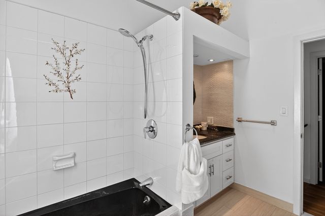 18 Roosevelt Rd, Medford, MA 02155