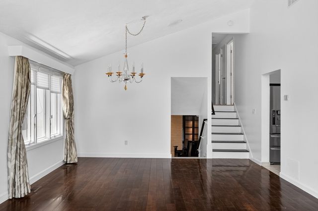 18 Roosevelt Rd, Medford, MA 02155