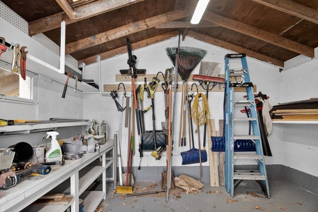 18 Roosevelt Rd, Medford, MA 02155