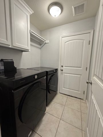 805 Chaparral Rd, Midland, TX 79705