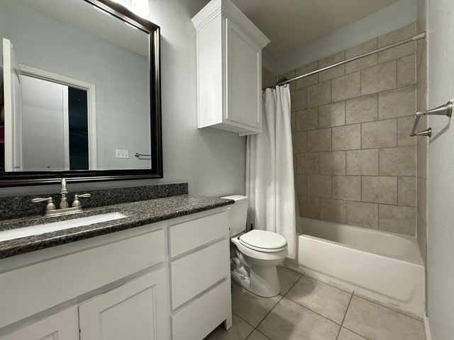 805 Chaparral Rd, Midland, TX 79705