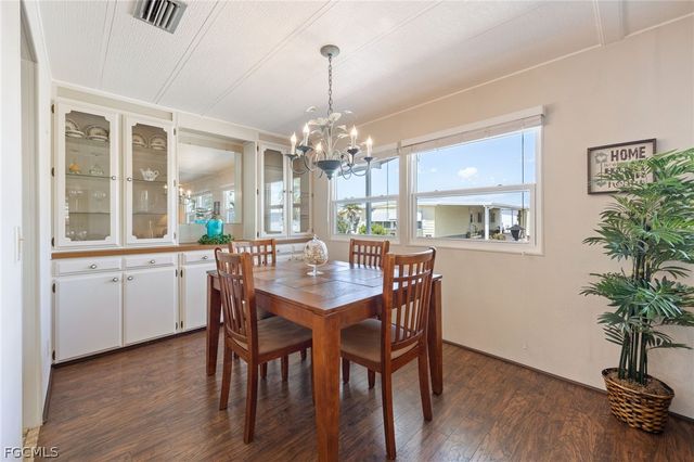 472 Nicklaus BLVD, North Fort Myers, FL 33903