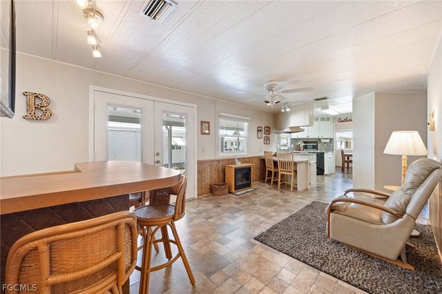 472 Nicklaus BLVD, North Fort Myers, FL 33903