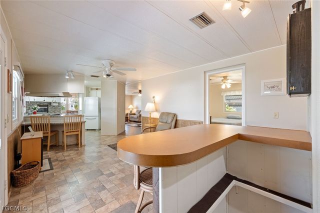 472 Nicklaus BLVD, North Fort Myers, FL 33903