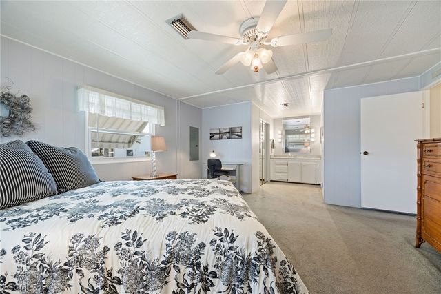 472 Nicklaus BLVD, North Fort Myers, FL 33903