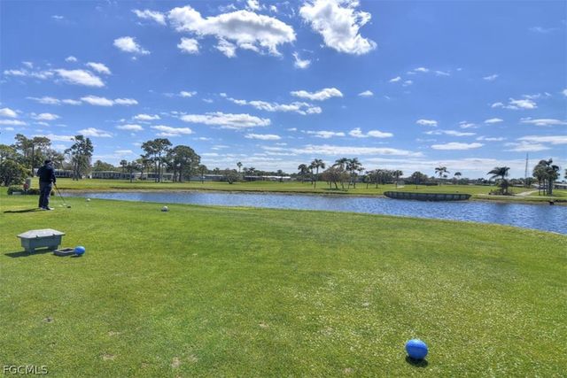 472 Nicklaus BLVD, North Fort Myers, FL 33903