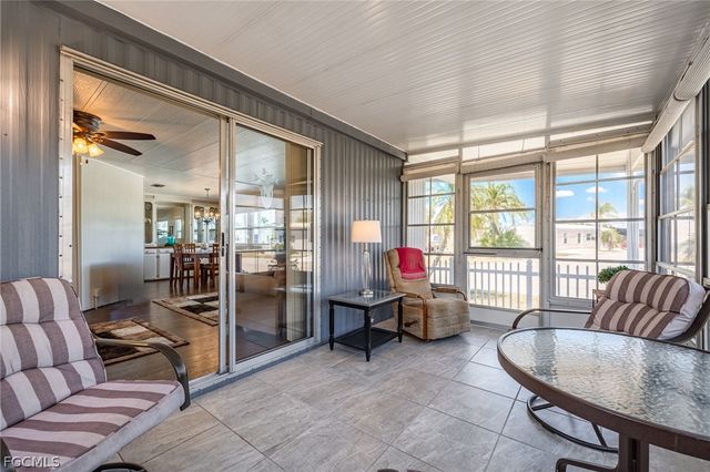 472 Nicklaus BLVD, North Fort Myers, FL 33903