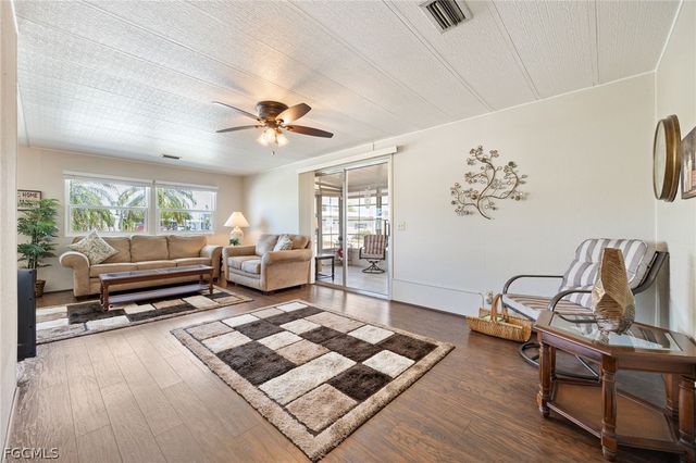 472 Nicklaus BLVD, North Fort Myers, FL 33903