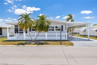 472 Nicklaus BLVD, North Fort Myers, FL 33903