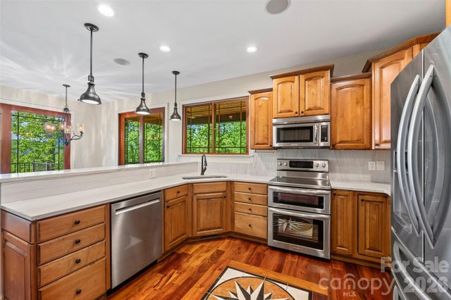 556 High Pines Loop, Lake Lure, NC 28746