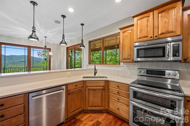 556 High Pines Loop, Lake Lure, NC 28746