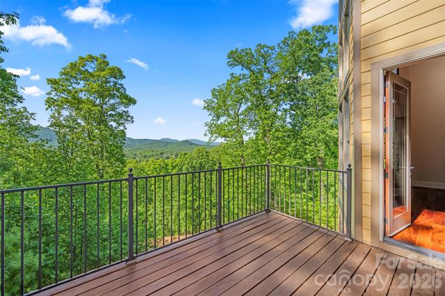 556 High Pines Loop, Lake Lure, NC 28746