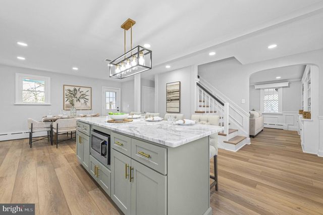 1014 LANSDALE AVE, Lansdale, PA 19446