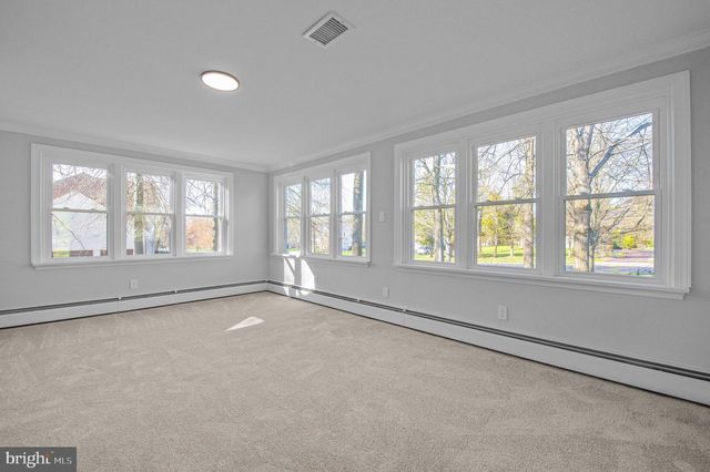 1014 LANSDALE AVE, Lansdale, PA 19446