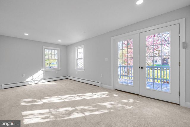 1014 LANSDALE AVE, Lansdale, PA 19446