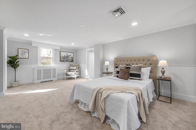 1014 LANSDALE AVE, Lansdale, PA 19446