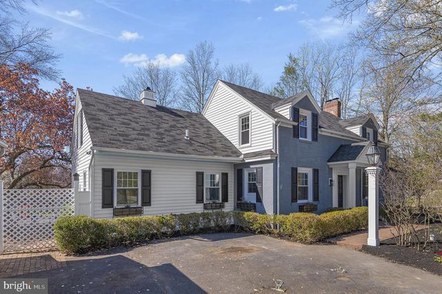 1014 LANSDALE AVE, Lansdale, PA 19446