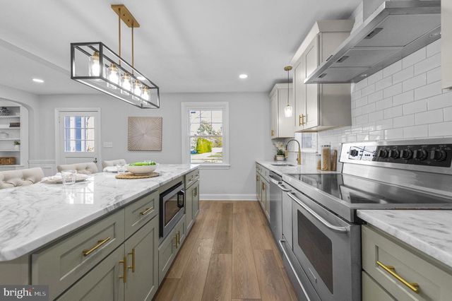 1014 LANSDALE AVE, Lansdale, PA 19446