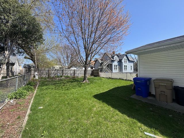 4615 10th AVENUE, Kenosha, WI 53140
