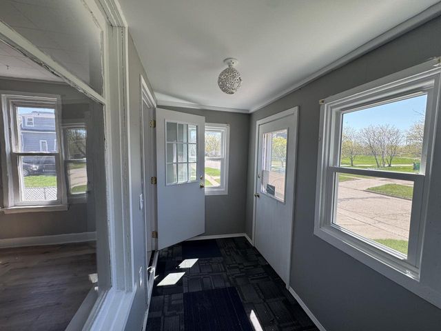 4615 10th AVENUE, Kenosha, WI 53140